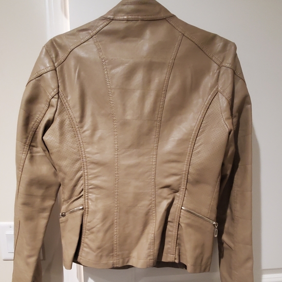 Jacket - Picture 2 of 6